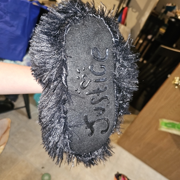 Justice Girls Fuzzy Slippers - Picture 5 of 6